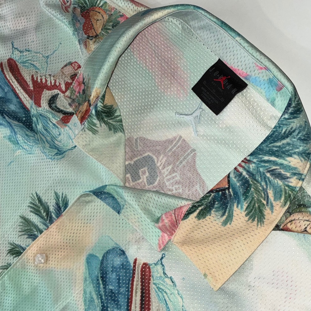 Jordan Mens XL Essentials Mesh Camp Shirt Tropical Print Button Up IB3007-133